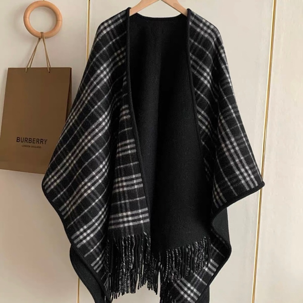 Burberry Black and Gray Plaid Cape - Picture 4 of 8